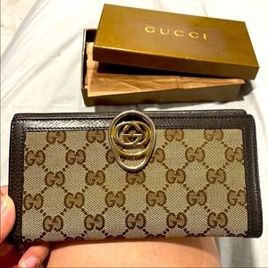 Gucci wallet